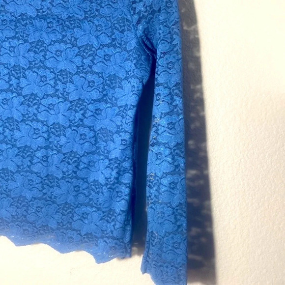 Sharon Young Floral Lace Cover Turtle Neck Top Size Small - Picture 3 of 6